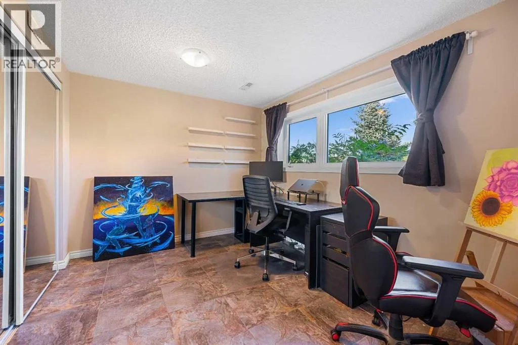 51 Bearberry Bay NW