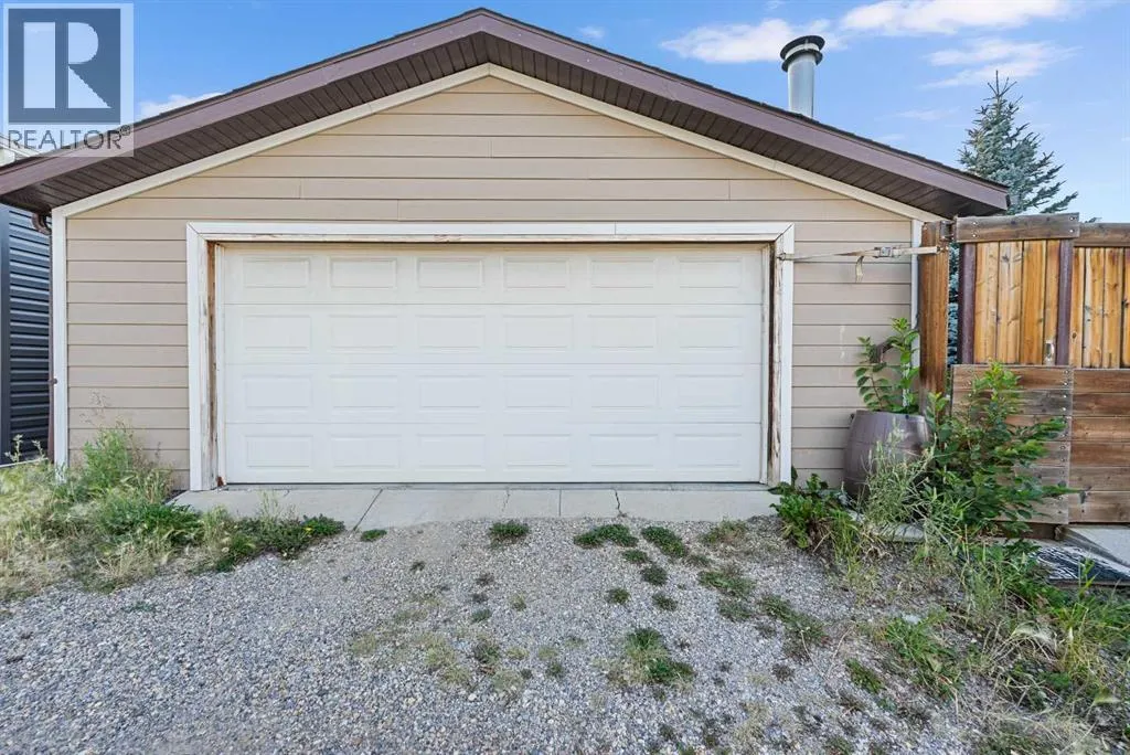 51 Bearberry Bay NW