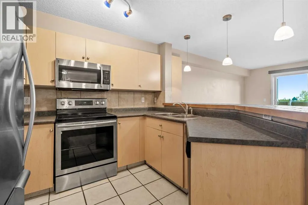 1303, 17 Country Village Bay NE