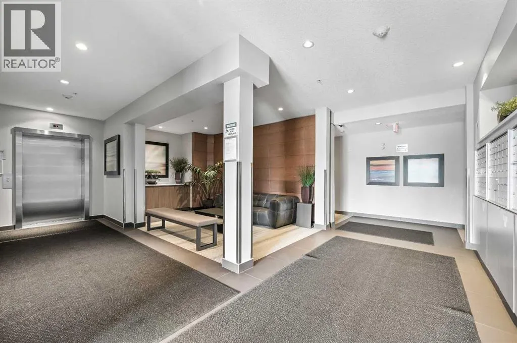 410, 402 Marquis Lane SE