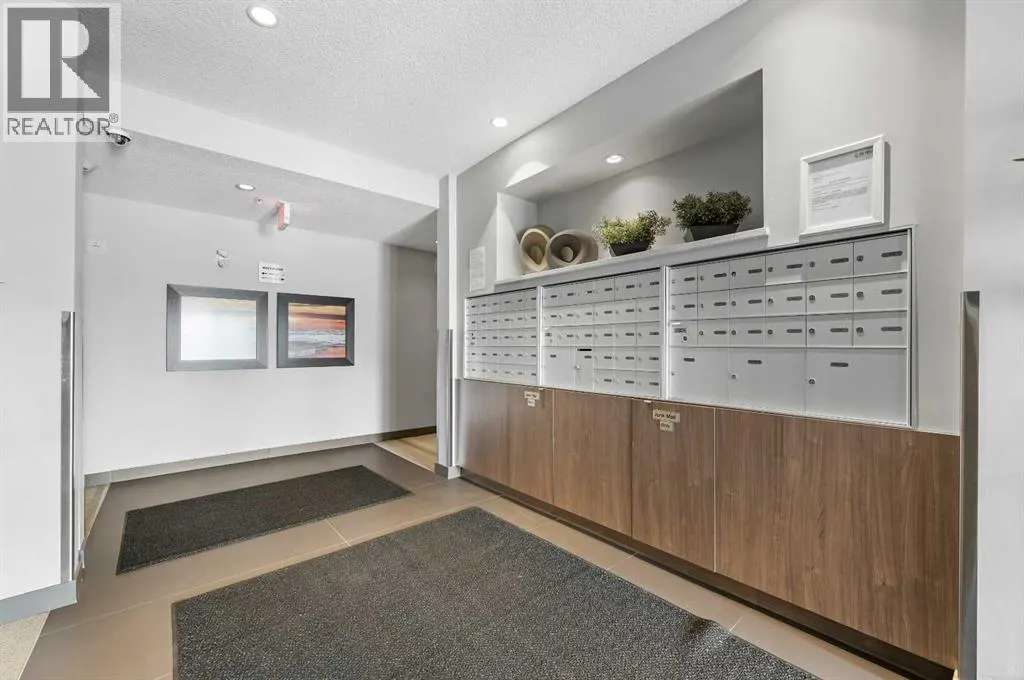 410, 402 Marquis Lane SE