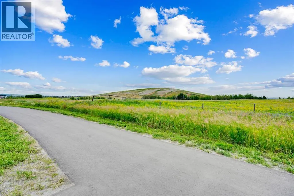 353 Walcrest View SE