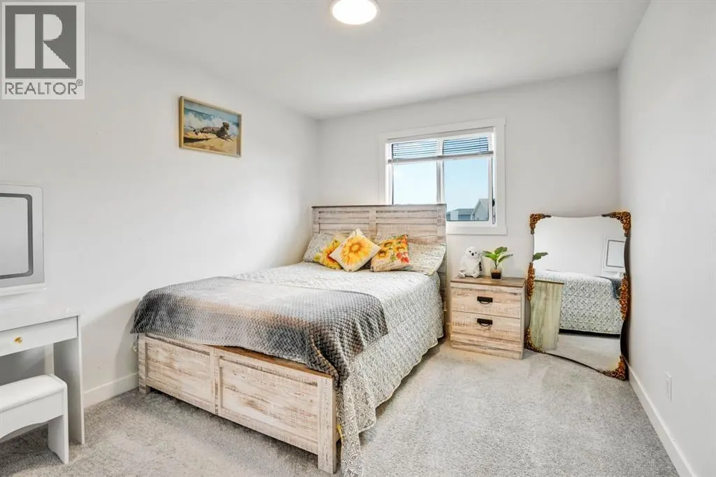 353 Walcrest View SE