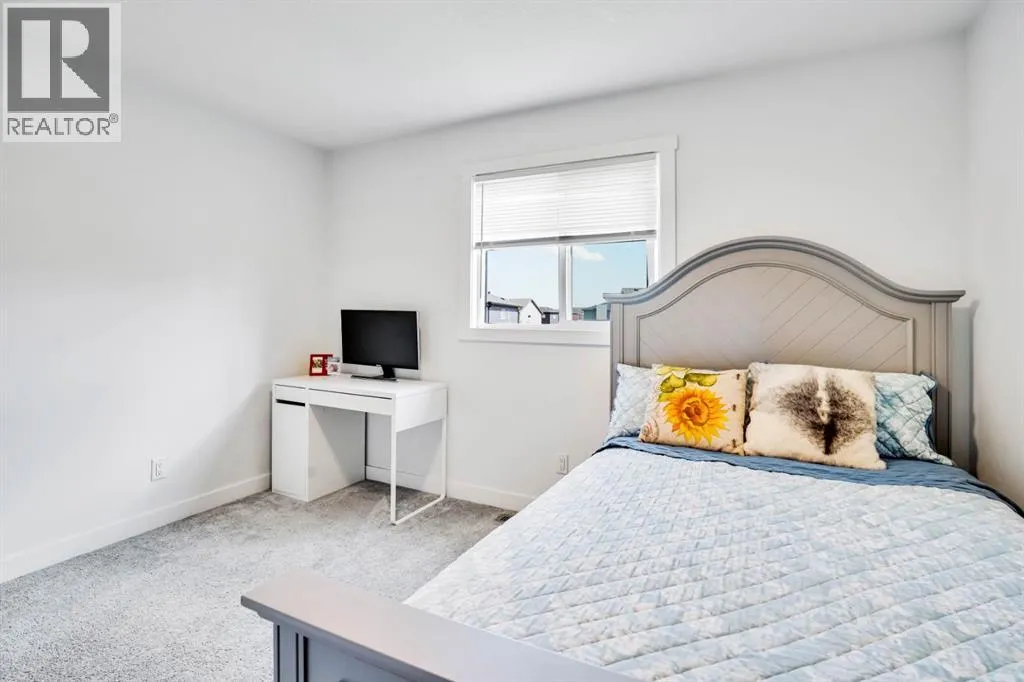 353 Walcrest View SE