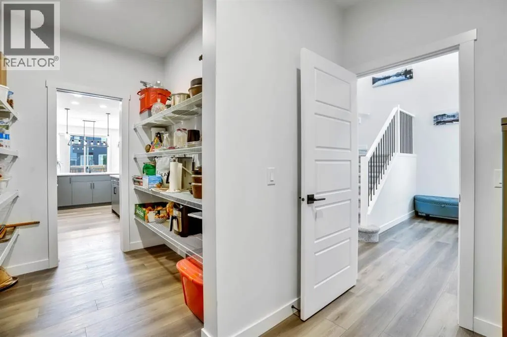 353 Walcrest View SE
