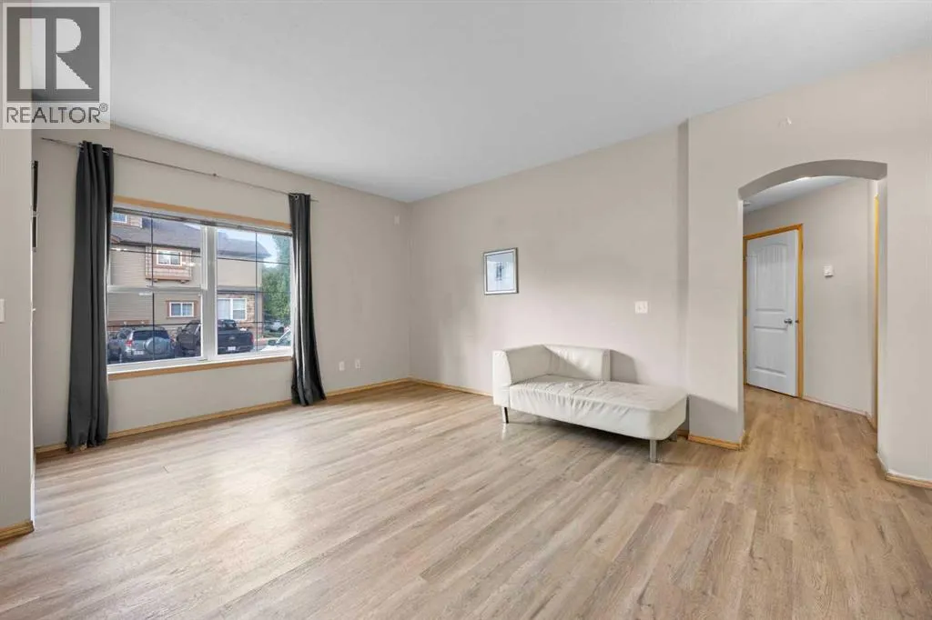 102, 31 Panatella Landing NW