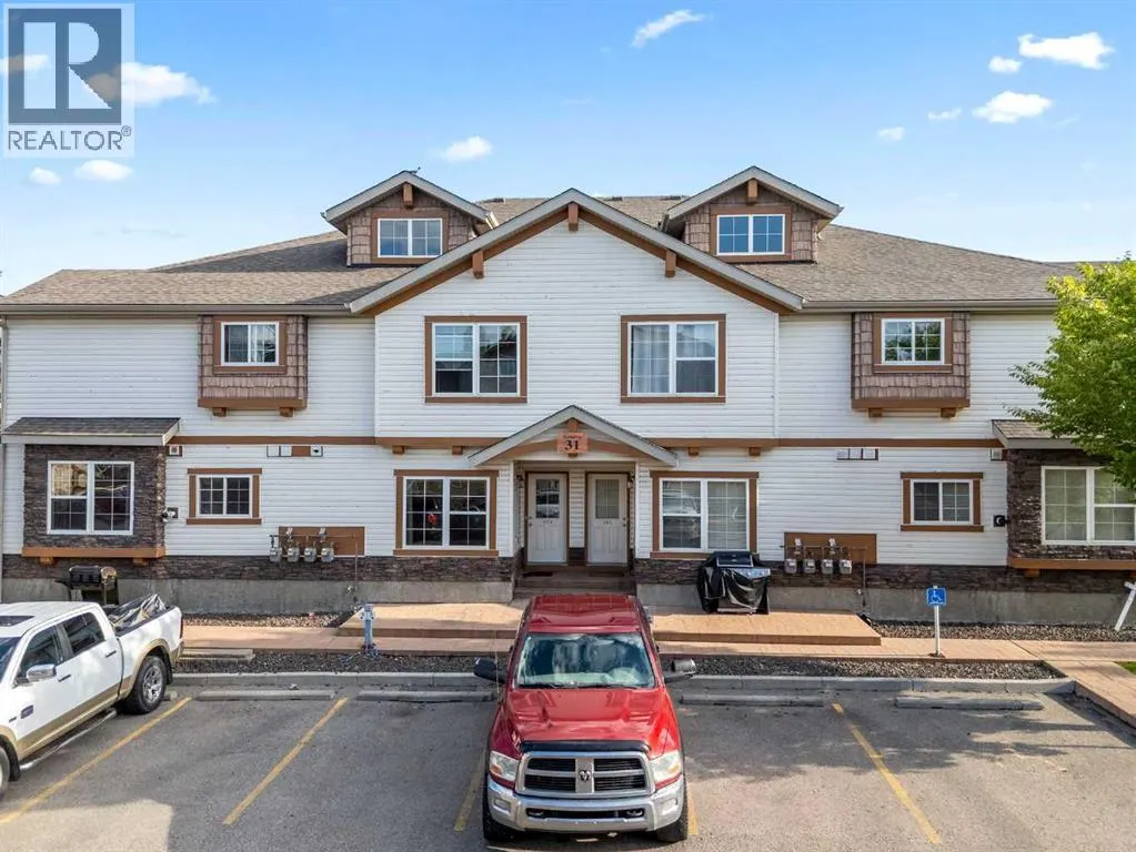 102, 31 Panatella Landing NW