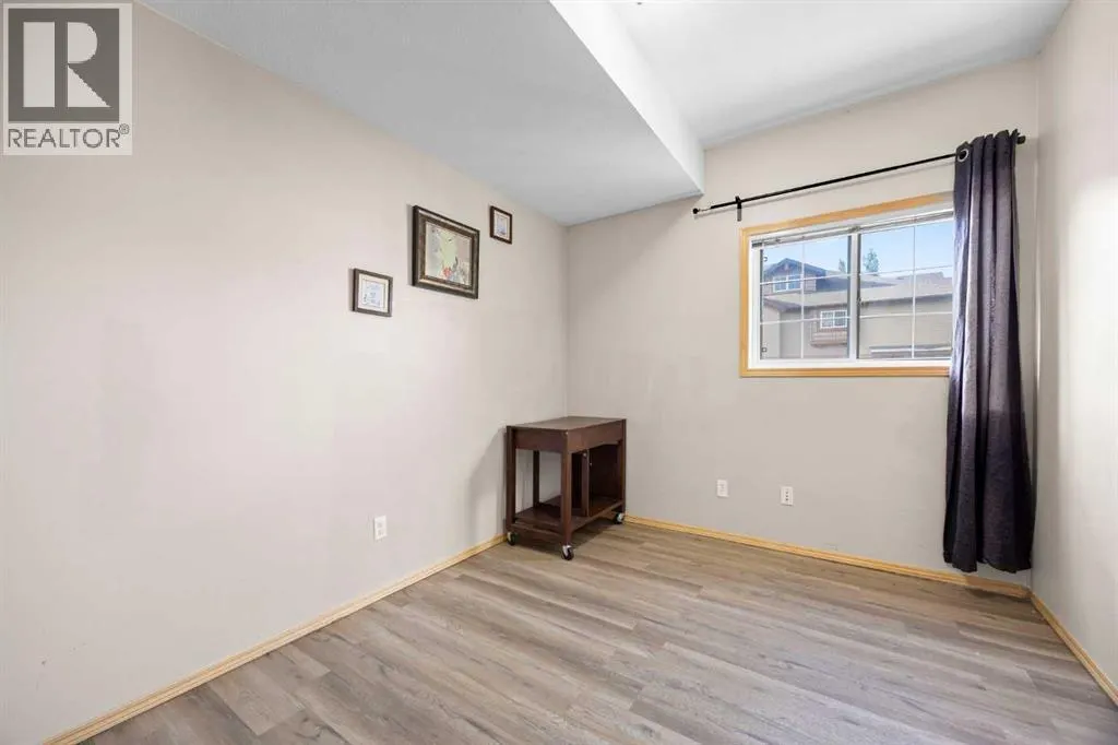 102, 31 Panatella Landing NW