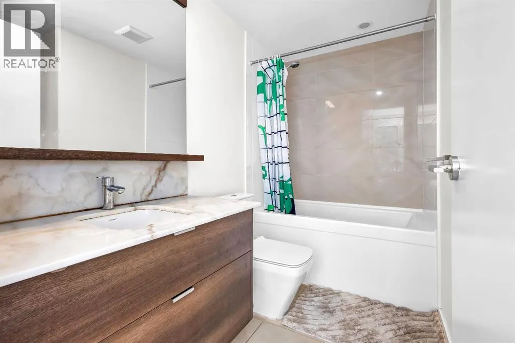311, 108 Waterfront Court SW