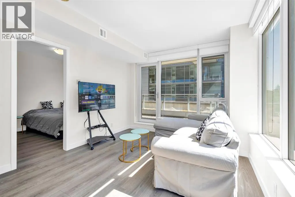 311, 108 Waterfront Court SW