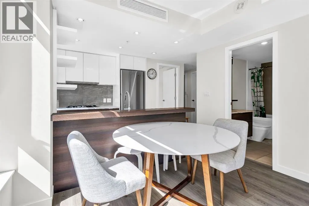 311, 108 Waterfront Court SW