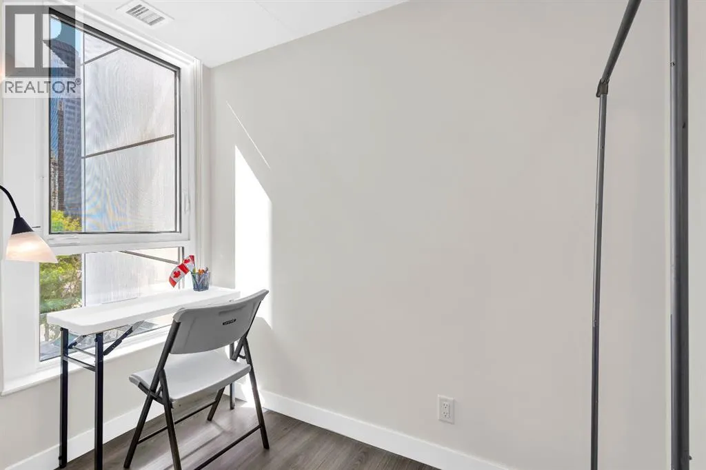 311, 108 Waterfront Court SW