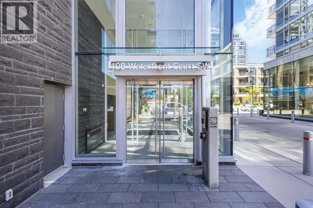 311, 108 Waterfront Court SW