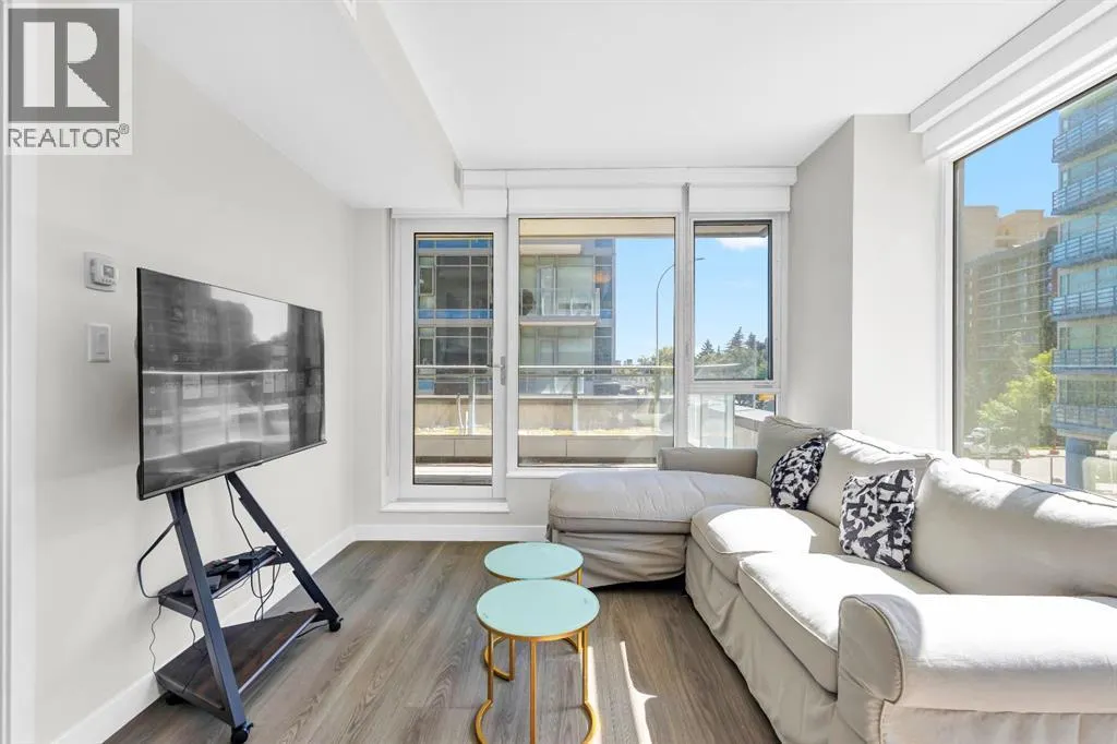 311, 108 Waterfront Court SW