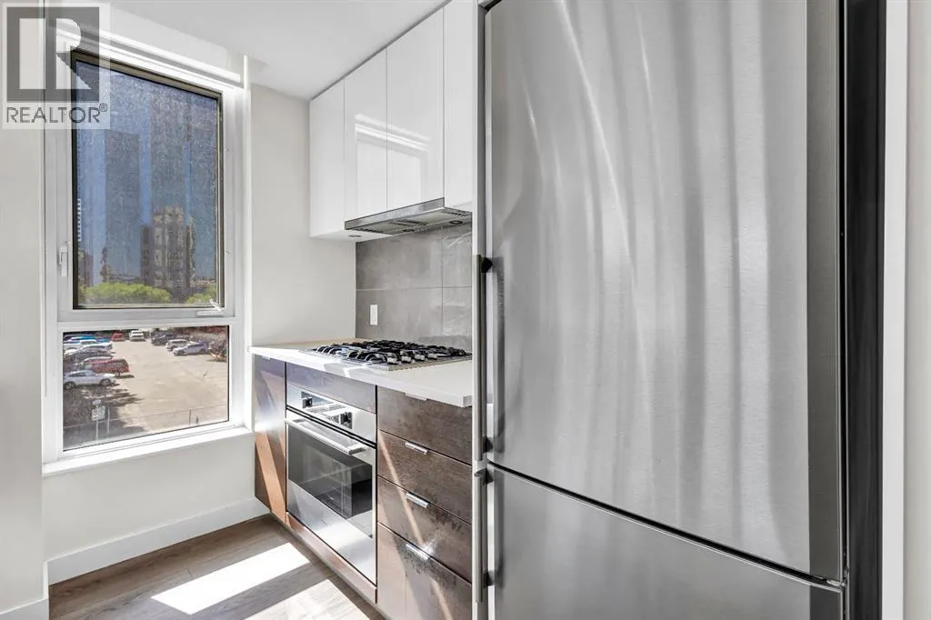 311, 108 Waterfront Court SW