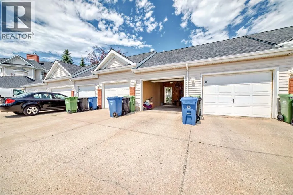 17 Promenade Way SE