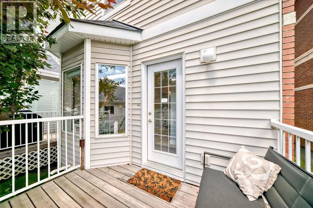 17 Promenade Way SE