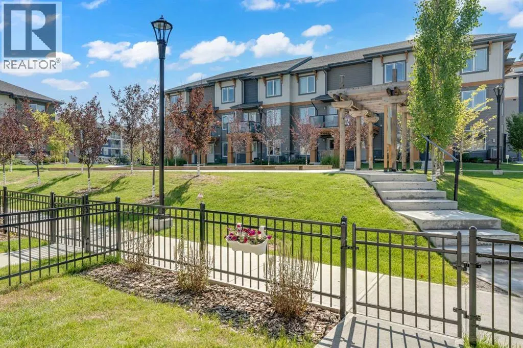 230 Auburn Meadows Manor SE