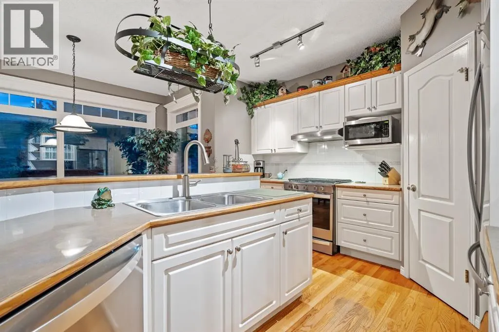 28 Gleneagles View
