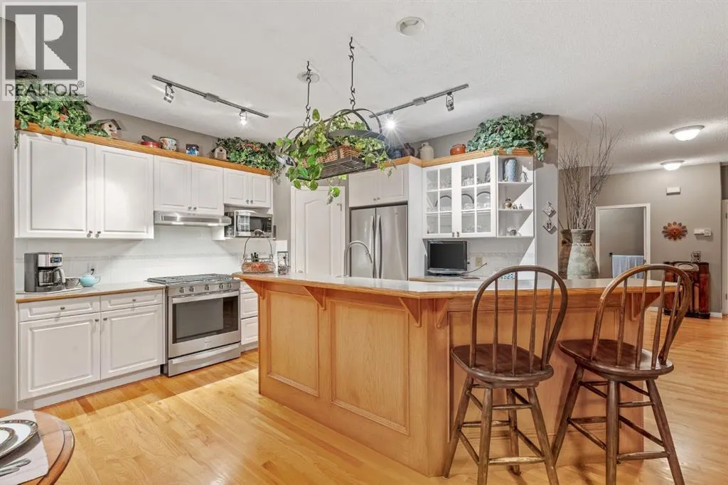 28 Gleneagles View