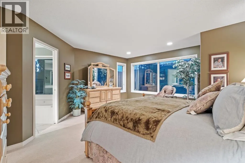 28 Gleneagles View