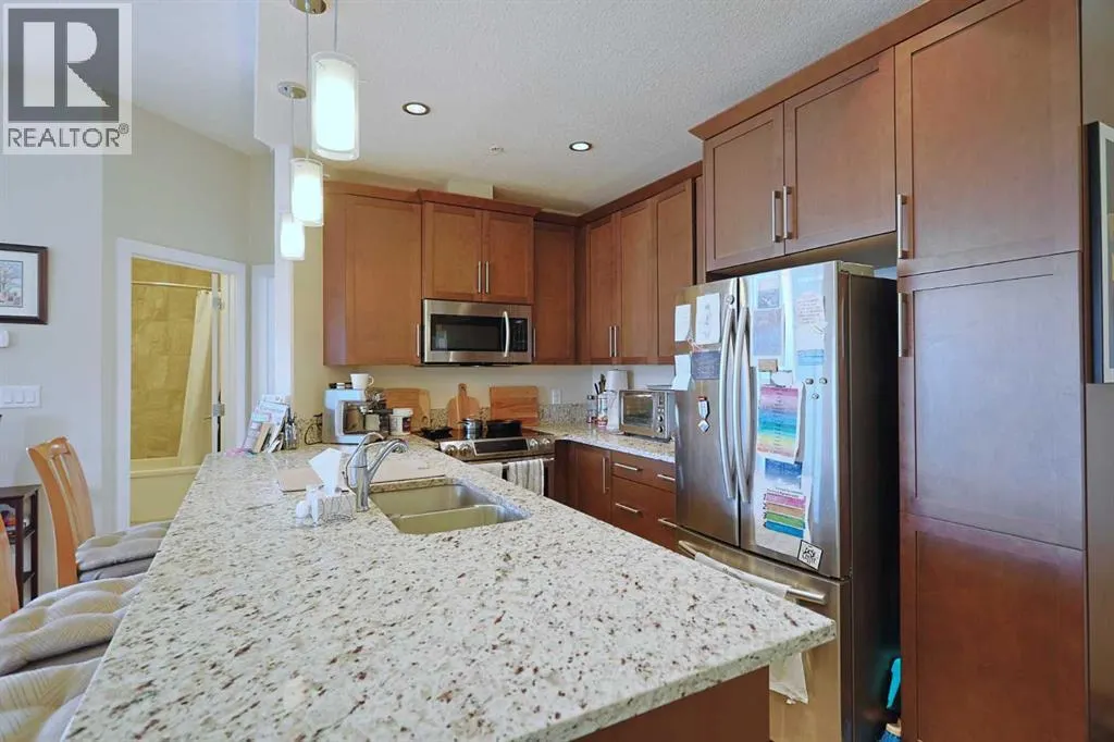 710, 24 Varsity Estates Circle NW
