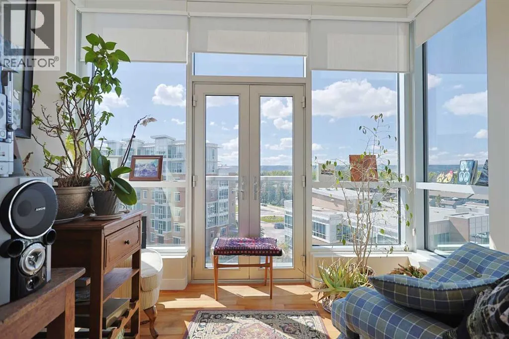 710, 24 Varsity Estates Circle NW