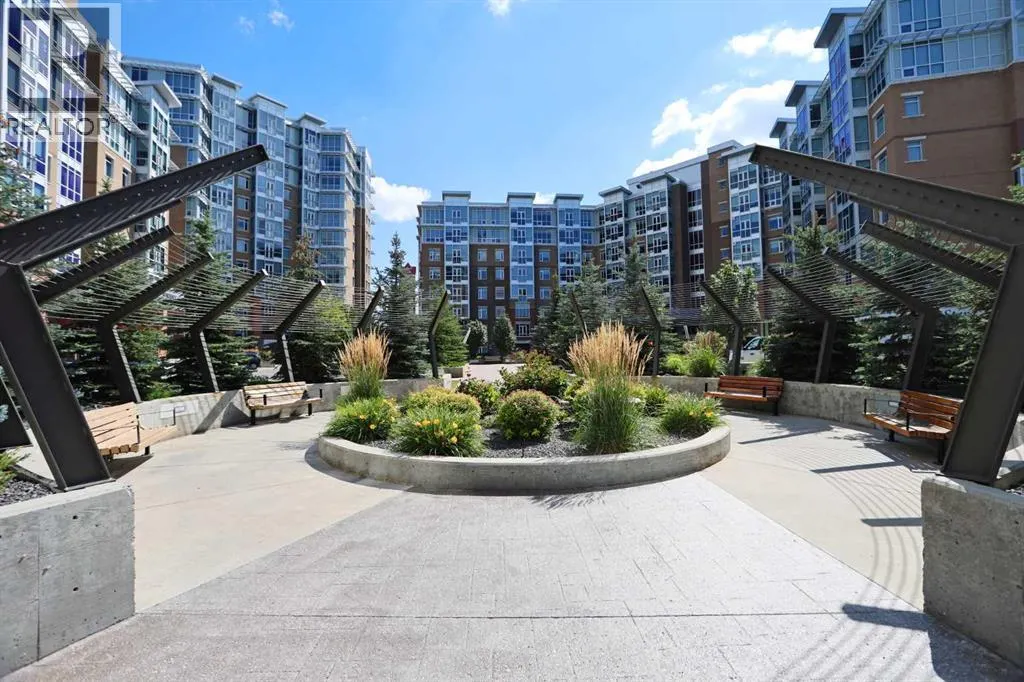 710, 24 Varsity Estates Circle NW