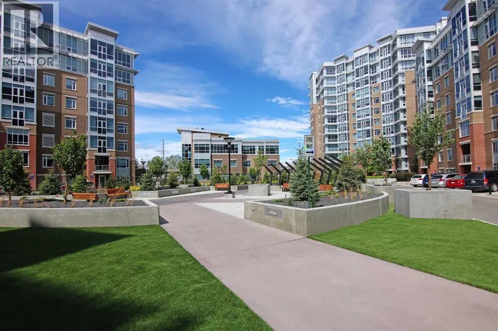 710, 24 Varsity Estates Circle NW