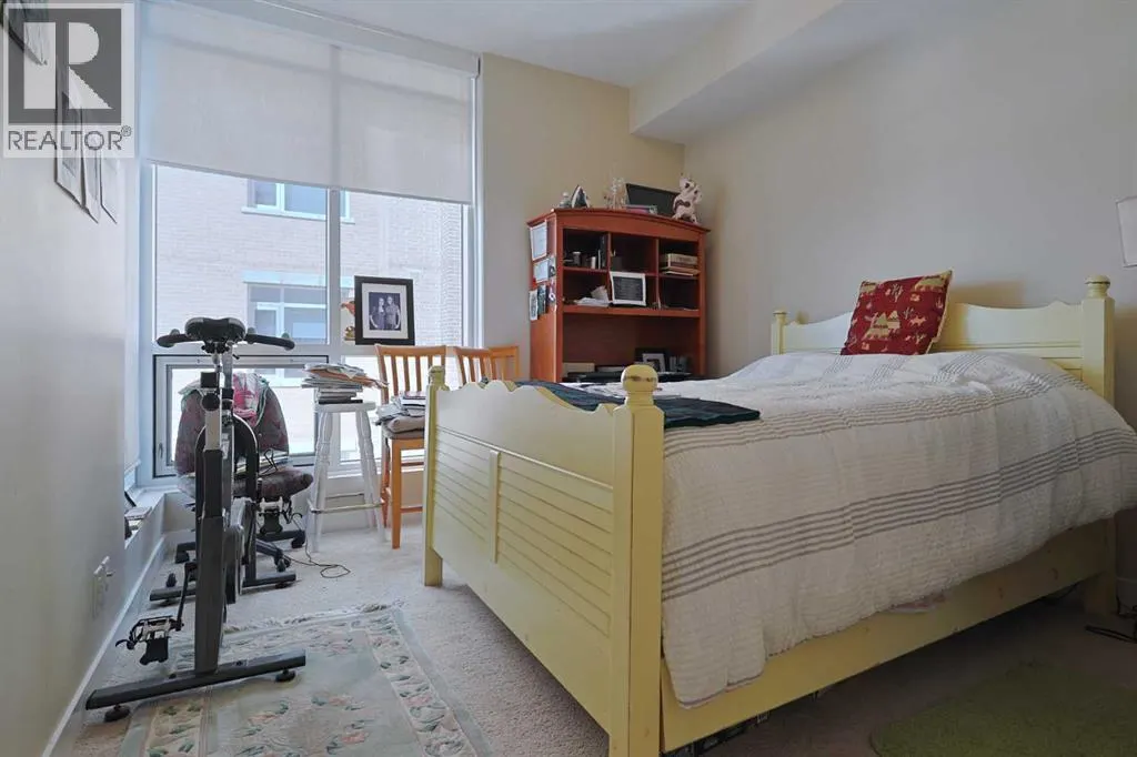 710, 24 Varsity Estates Circle NW
