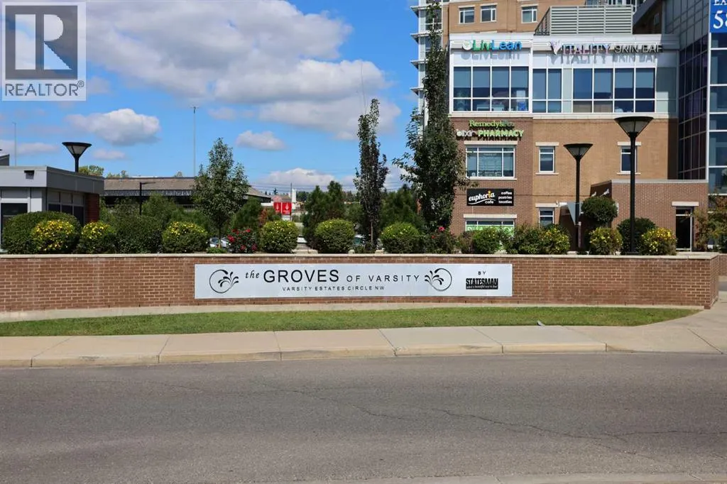710, 24 Varsity Estates Circle NW