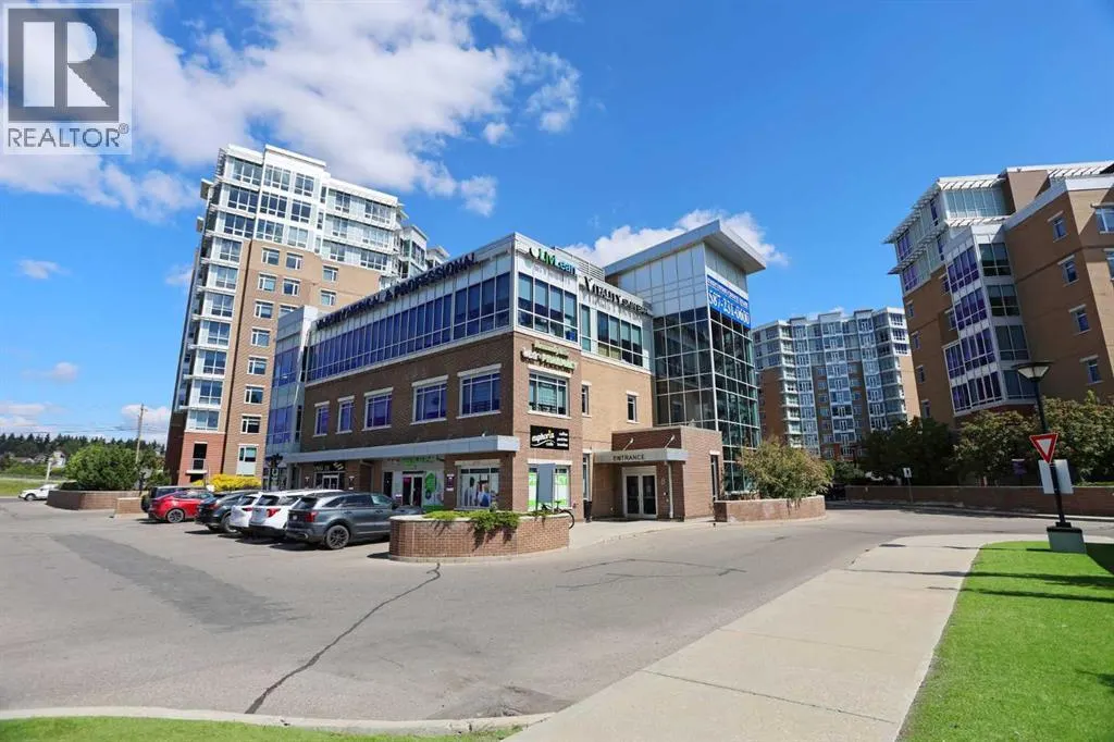 710, 24 Varsity Estates Circle NW