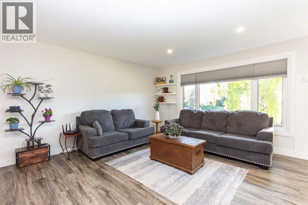 116 Carroll Crescent