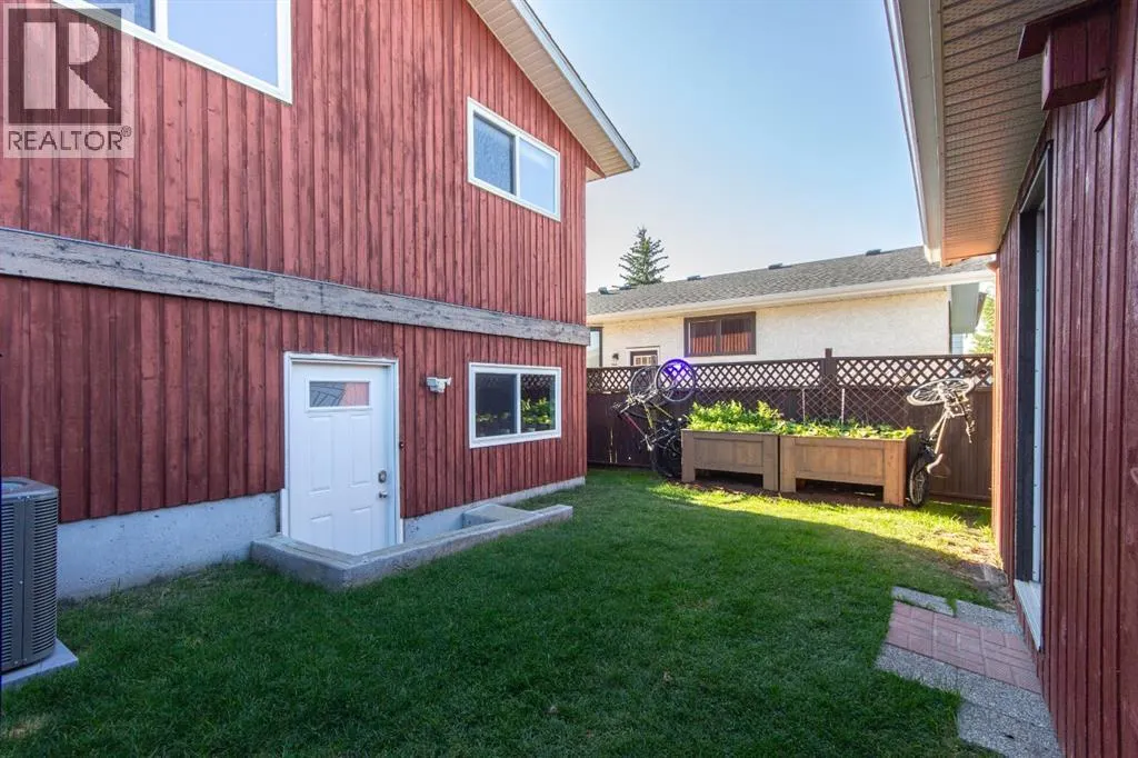 116 Carroll Crescent