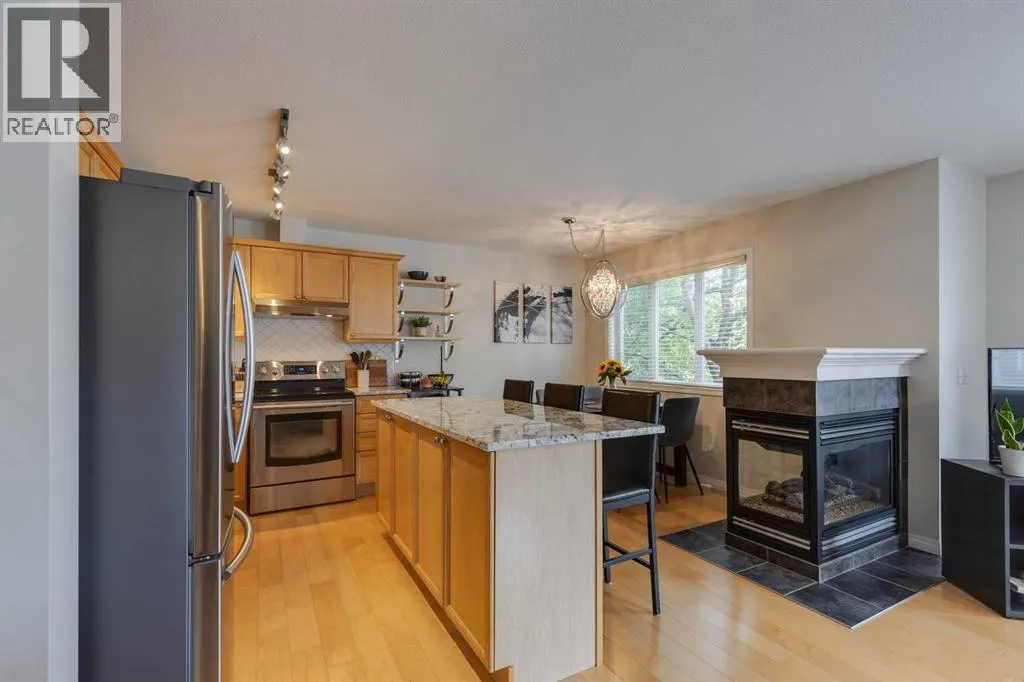 46 Simcoe Place SW
