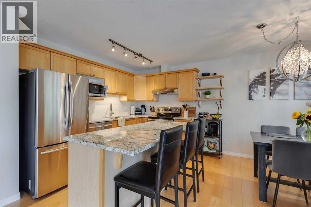 46 Simcoe Place SW