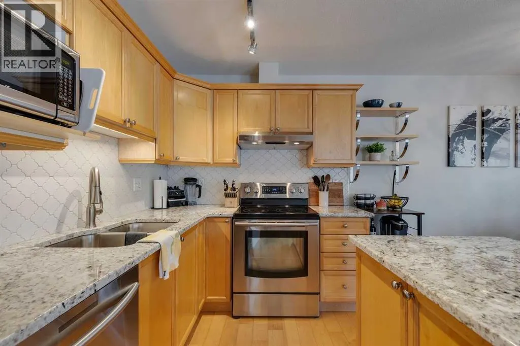 46 Simcoe Place SW