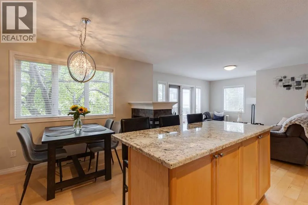 46 Simcoe Place SW