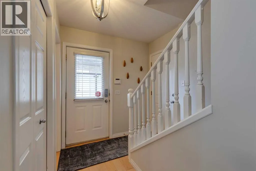 46 Simcoe Place SW