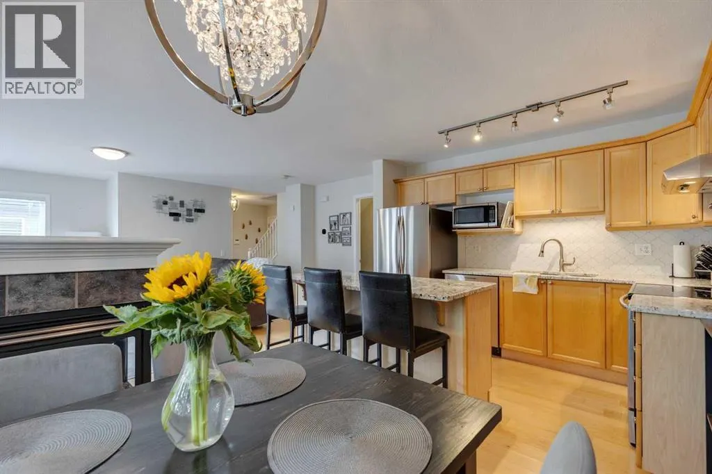 46 Simcoe Place SW