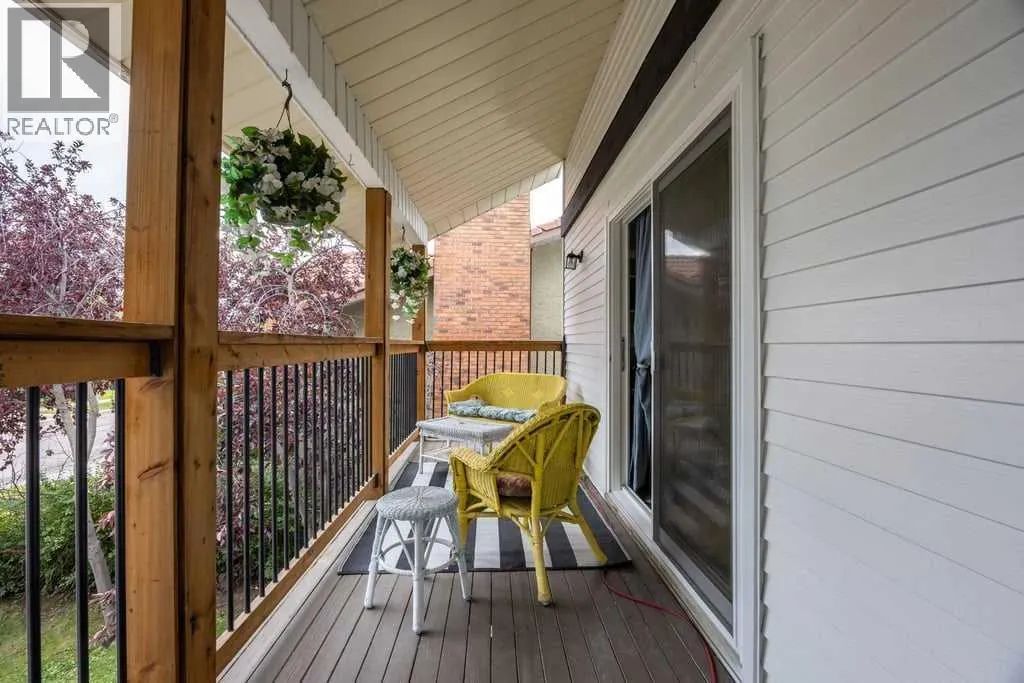 380 Strathcona Drive SW