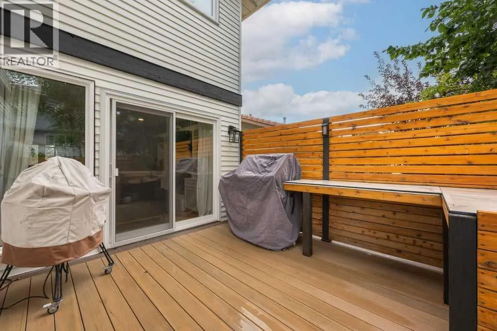 380 Strathcona Drive SW