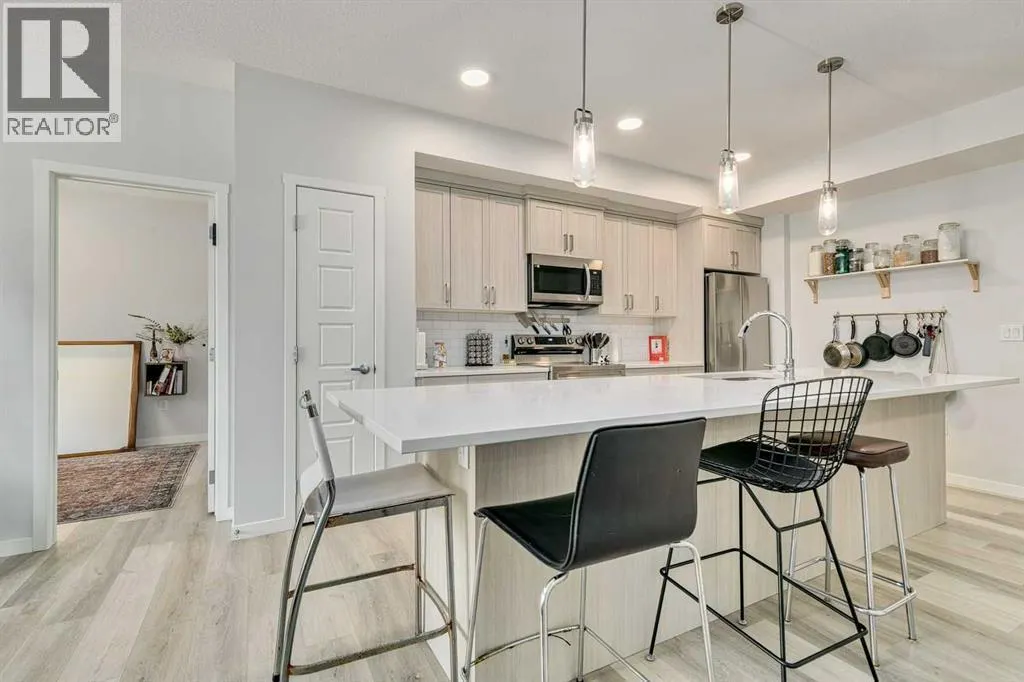 3209, 220 Seton Grove SE