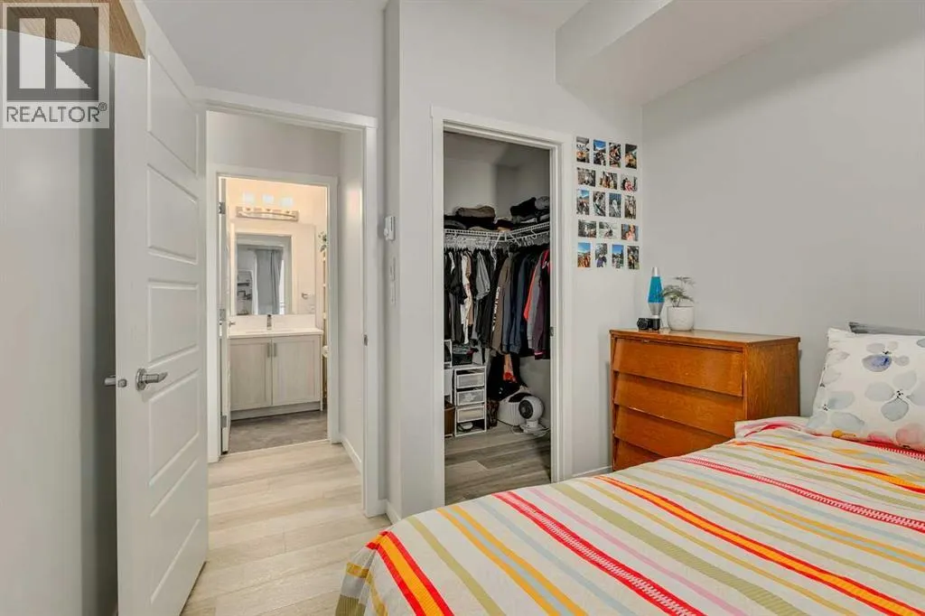 3209, 220 Seton Grove SE