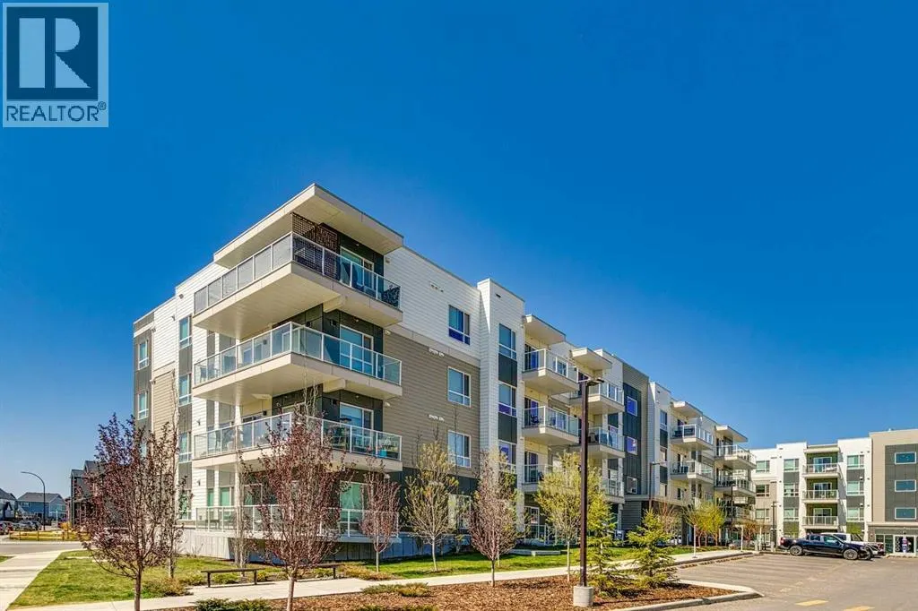 3209, 220 Seton Grove SE