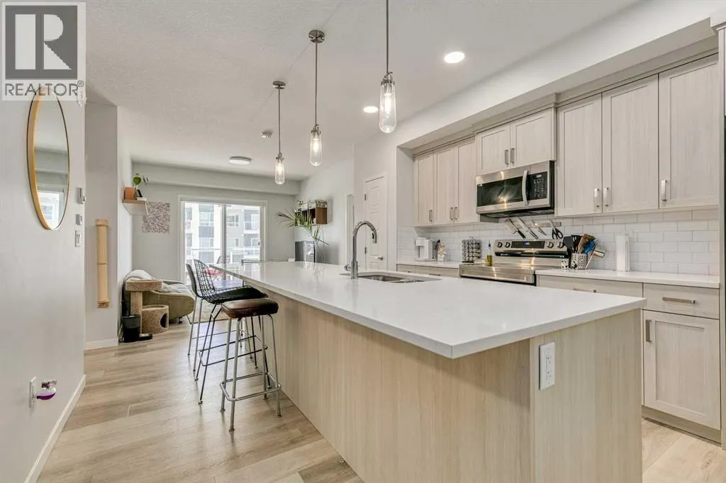 3209, 220 Seton Grove SE