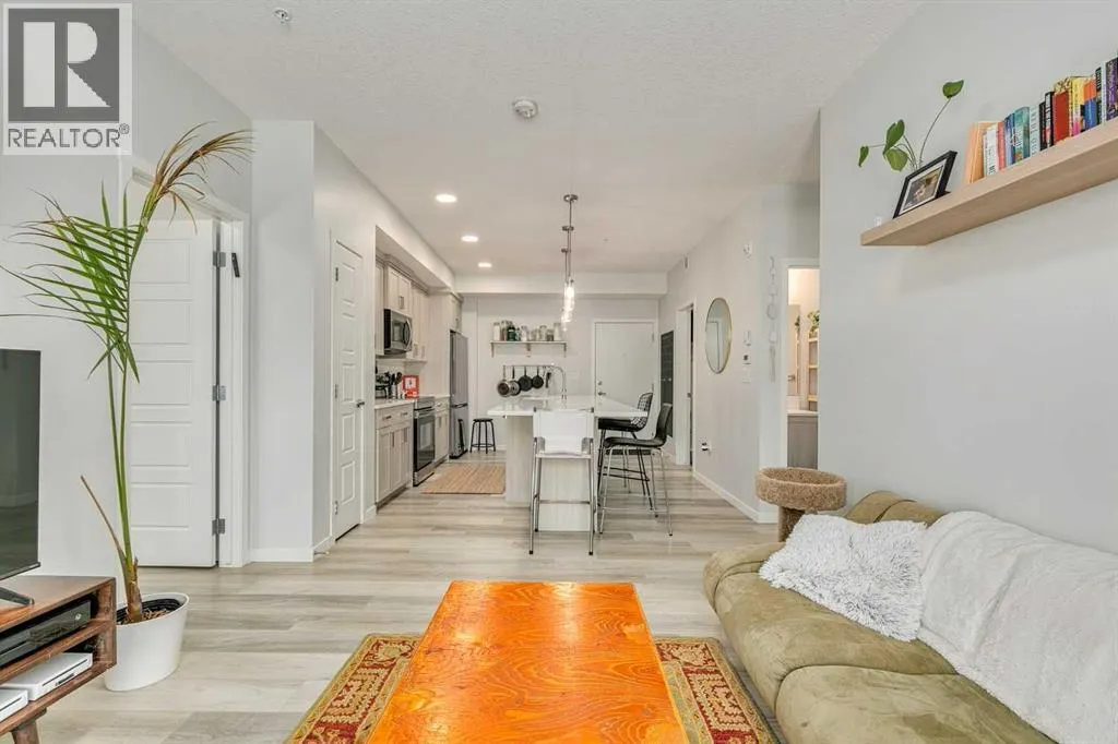 3209, 220 Seton Grove SE
