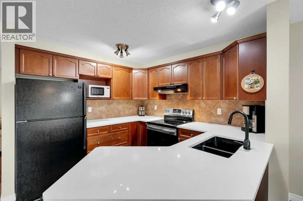169 Crystal Shores Grove