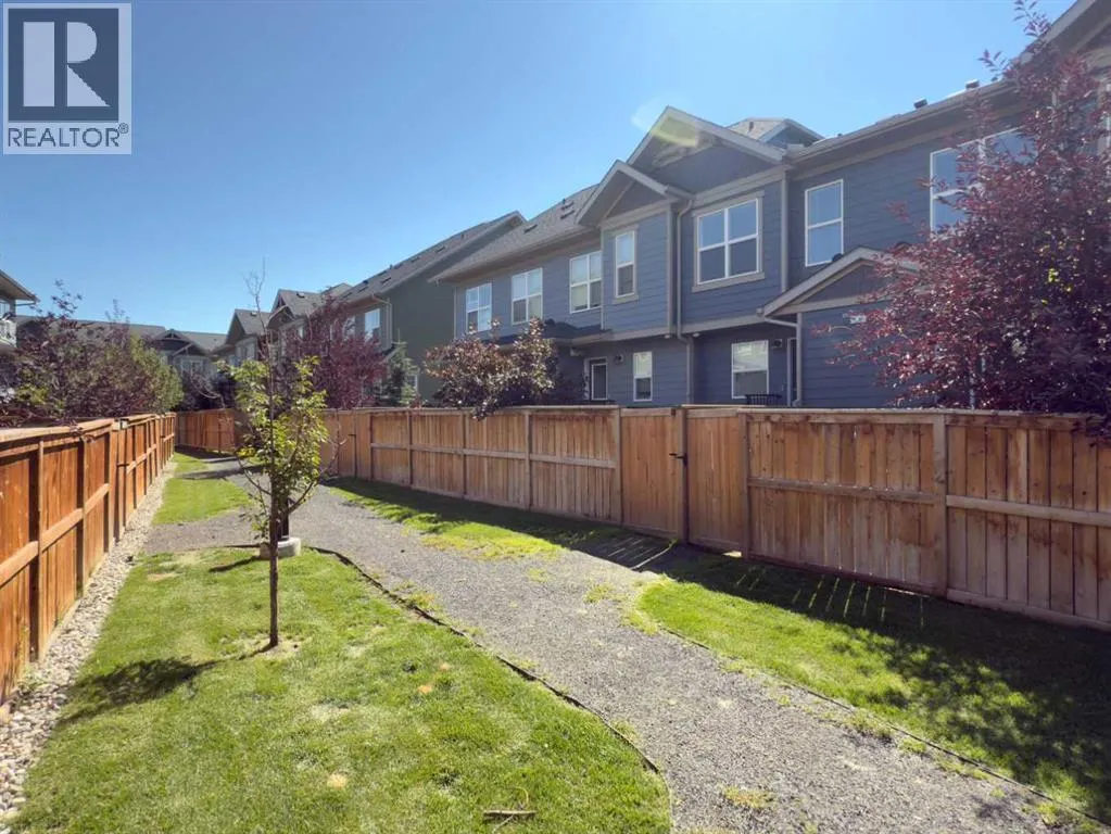 443 Cranbrook Square SE