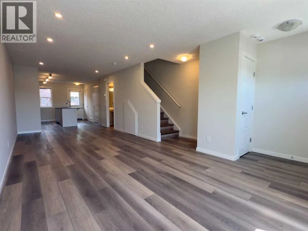 443 Cranbrook Square SE